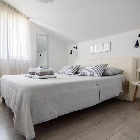 Apartman Up&up Rogoznica