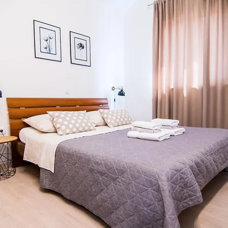 Up&up * Rogoznica (Sibenik-Knin)