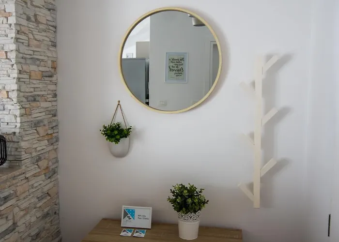 Up&up * Rogoznica (Sibenik-Knin)