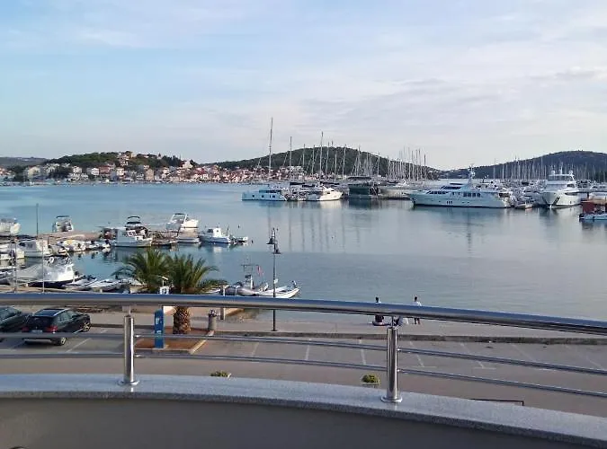 Up&up * Rogoznica (Sibenik-Knin)